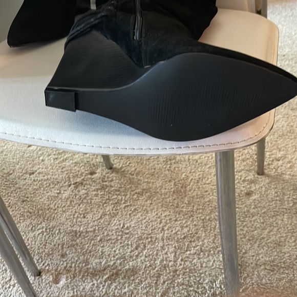 9/5 wide lace up in the back wedge heel boots wide calf . Brand new never worn. - Picture 3 of 4